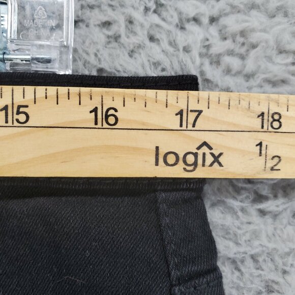 Boohoo Shorts Womens 12 Black High Rise Stretch Cycling Denim Style *NWT* - Picture 6 of 13